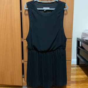 BCBGeneration Black Pleated Dress Size Large